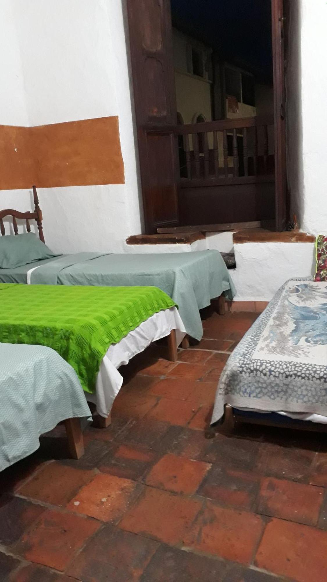 Hotel la casa de la nona San Gil Habitación foto